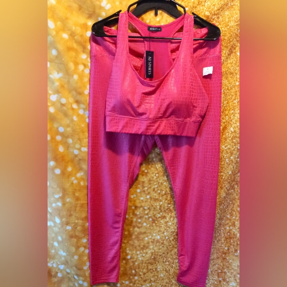 NEW! Hot Pink Snakeskin Print Activewear Set.  💗🏋‍♀️🤸‍♀️🚵🤾‍♀️💗